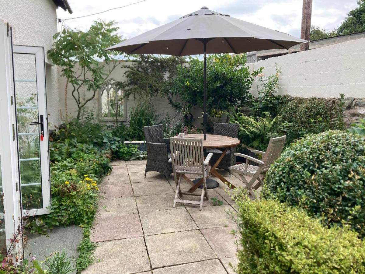 Apartment Bryntirion With Hot Tub Llanfair Caereinion