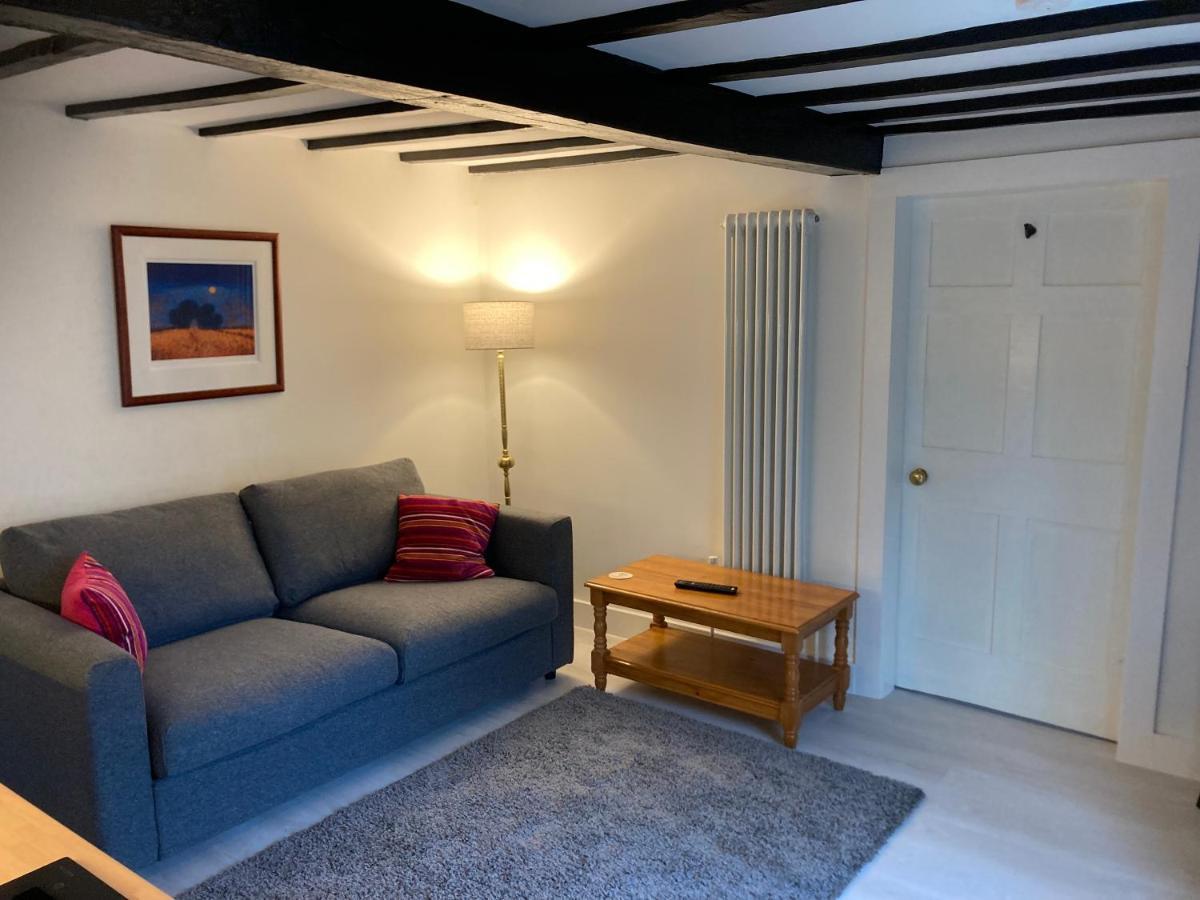 Bryntirion With Hot Tub Apartment *